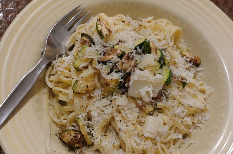Fettucine with zucchini and Parmesan